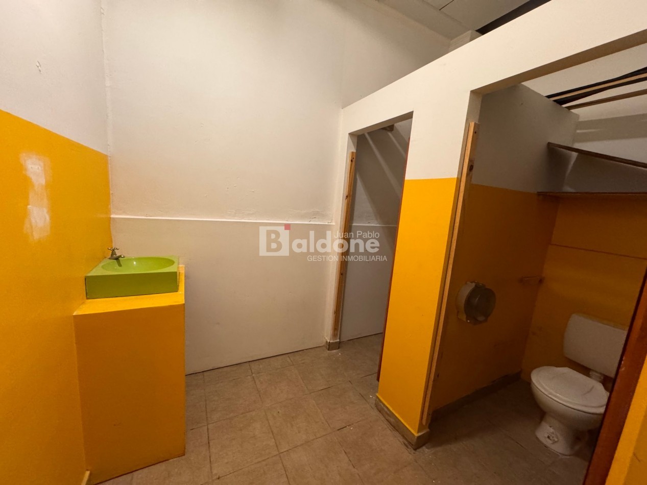 ALQUILER - LOCAL COMERCIAL CENTRICO - CALLE 20 E/ 13 Y 15 - GRAL. PICO - LA PAMPA