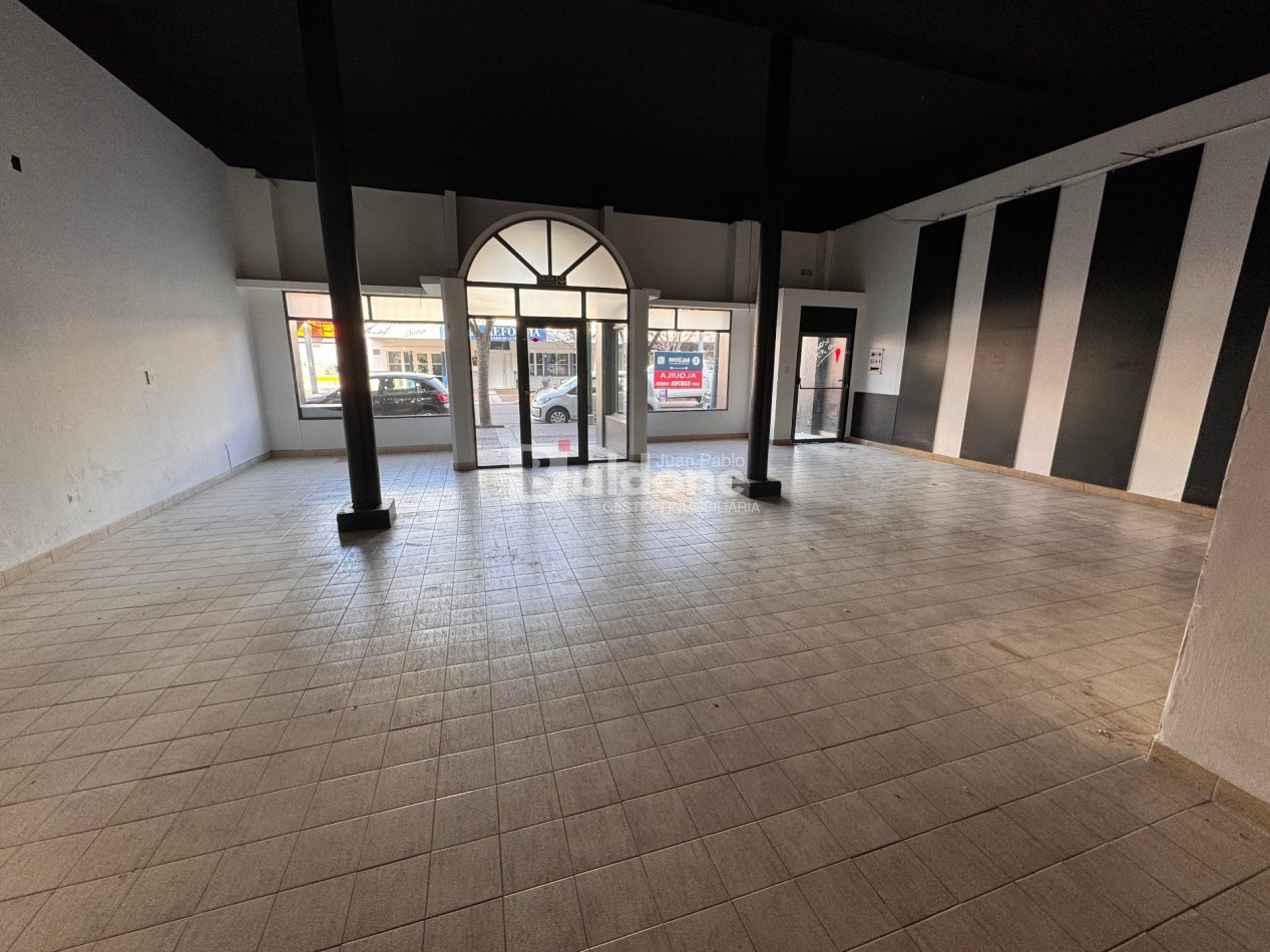 ALQUILER - LOCAL COMERCIAL CENTRICO - CALLE 20 E/ 13 Y 15 - GRAL. PICO - LA PAMPA