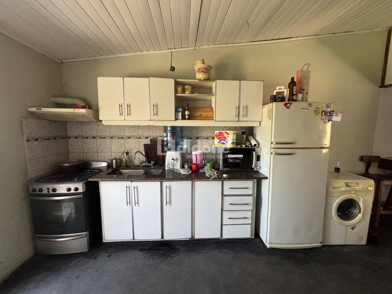 EN VENTA CASA EN CALLE 6 E/ 25 Y 27 - GRAL. PICO 