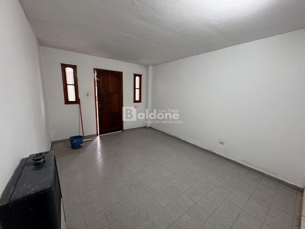 EN VENTA - MUY AMPLIA CASA BARRIO RUCCI - GRAL. PICO - LA PAMPA