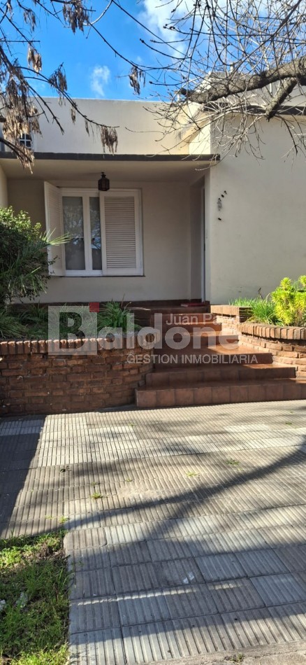 CASA EN VENTA - CALLE 25 E/ AVDA Y 16 - GRAL. PICO - LA PAMPA