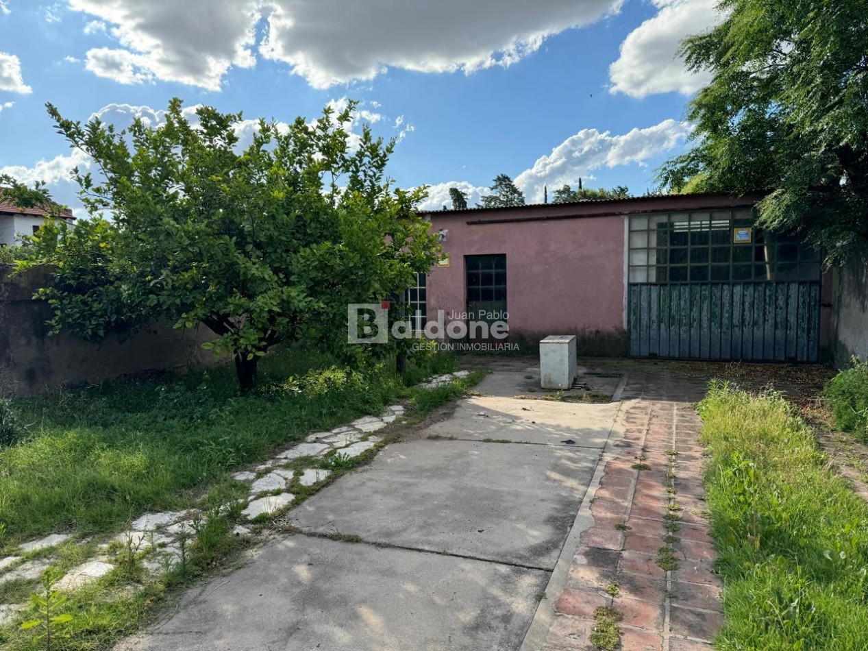 EN VENTA CASA + GALPON - CALLE 5 E/ 10 Y 8 - GRAL. PICO - LA PAMPA