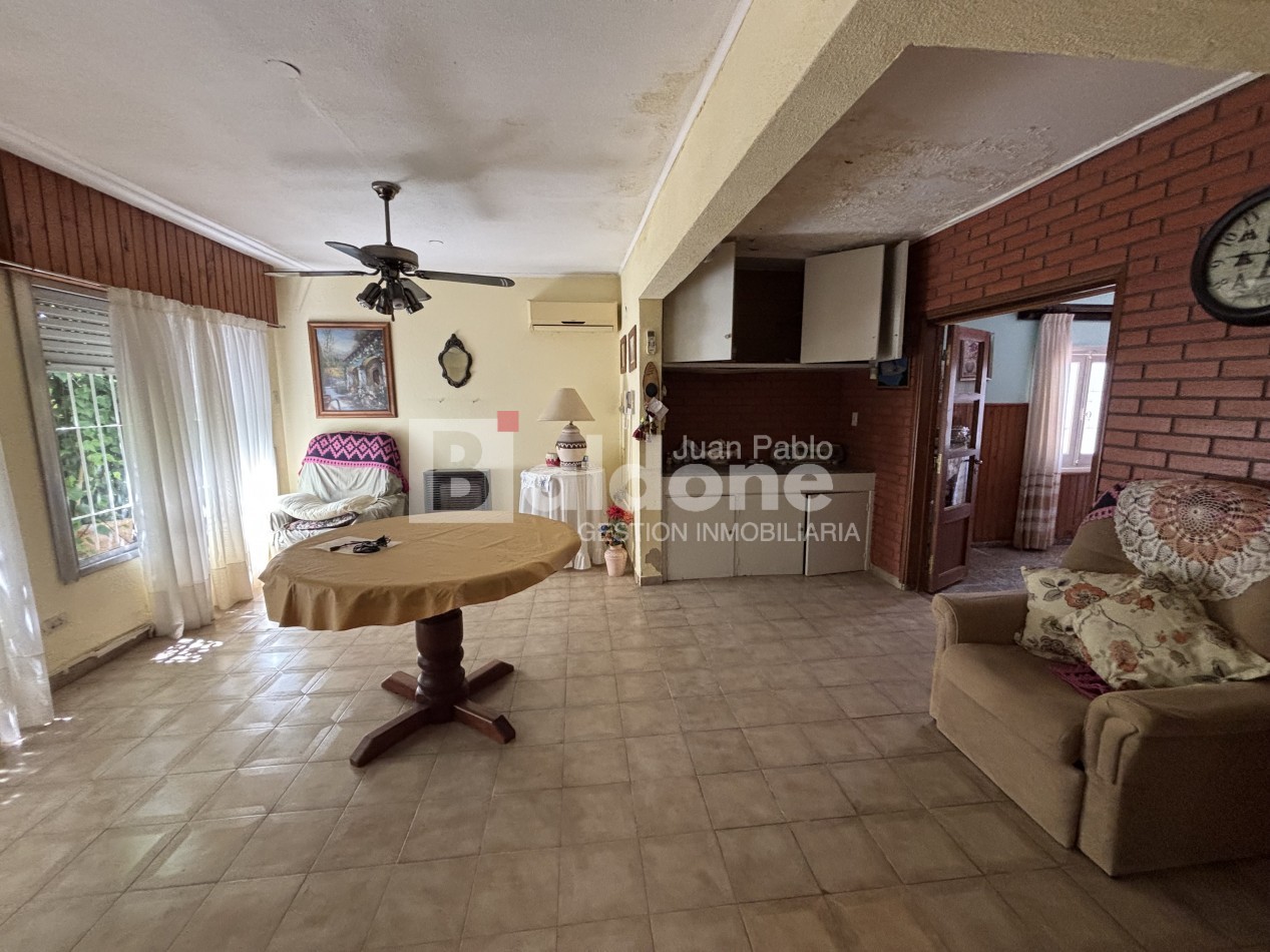 ALQUILER - CASA CALLE 102 E/ 15 Y 17 - GRAL. PICO