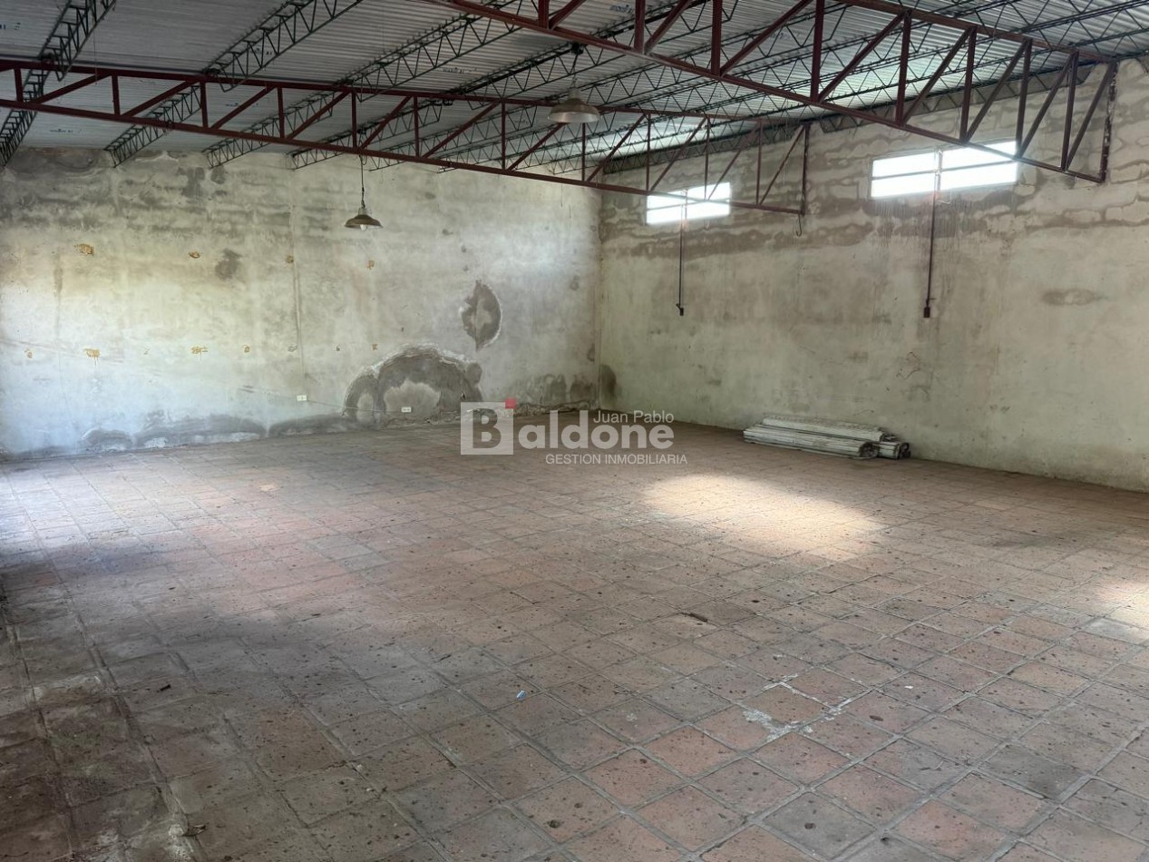 EN VENTA CASA + GALPON - CALLE 5 E/ 10 Y 8 - GRAL. PICO - LA PAMPA