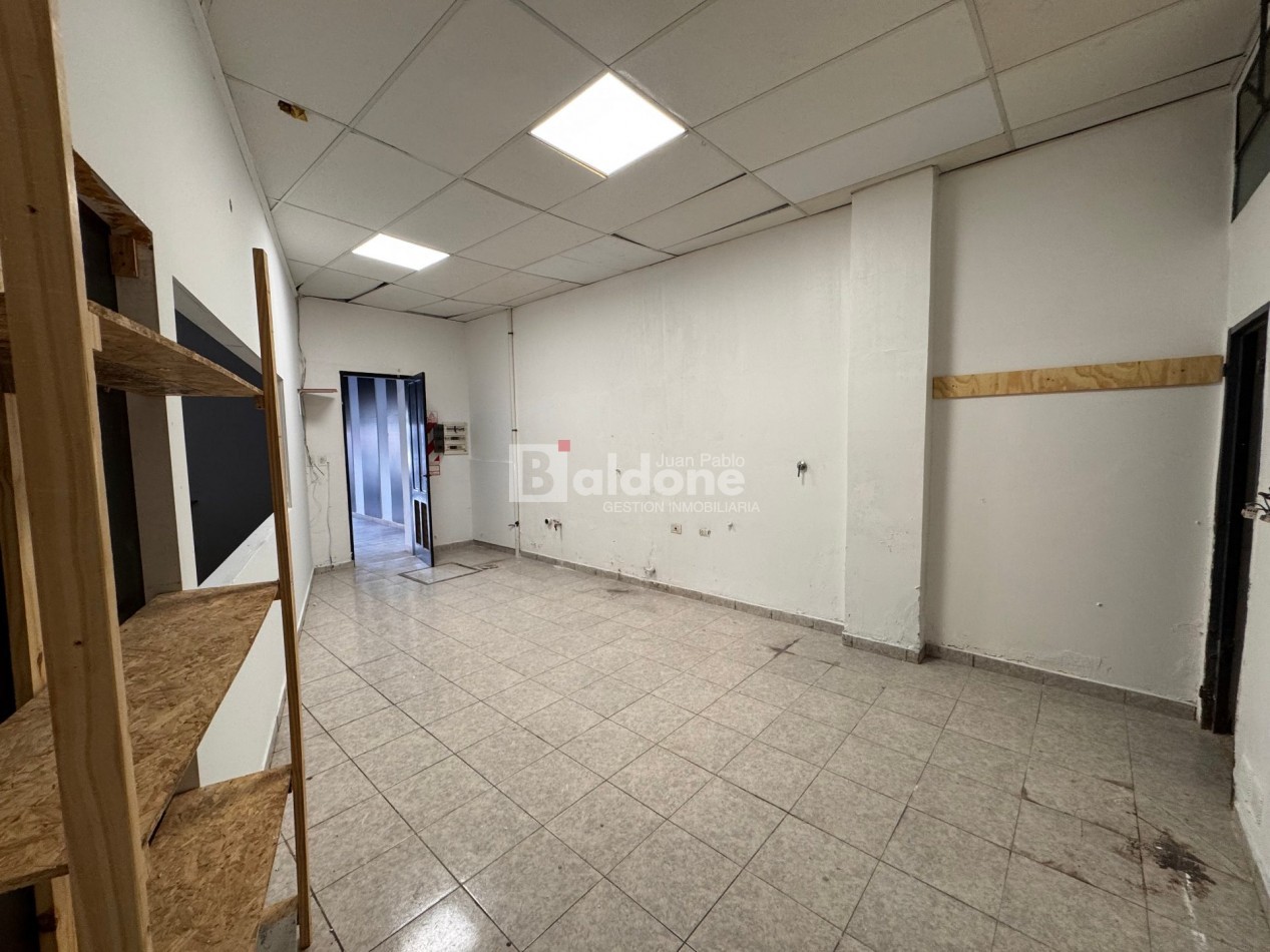 ALQUILER - LOCAL COMERCIAL CENTRICO - CALLE 20 E/ 13 Y 15 - GRAL. PICO - LA PAMPA