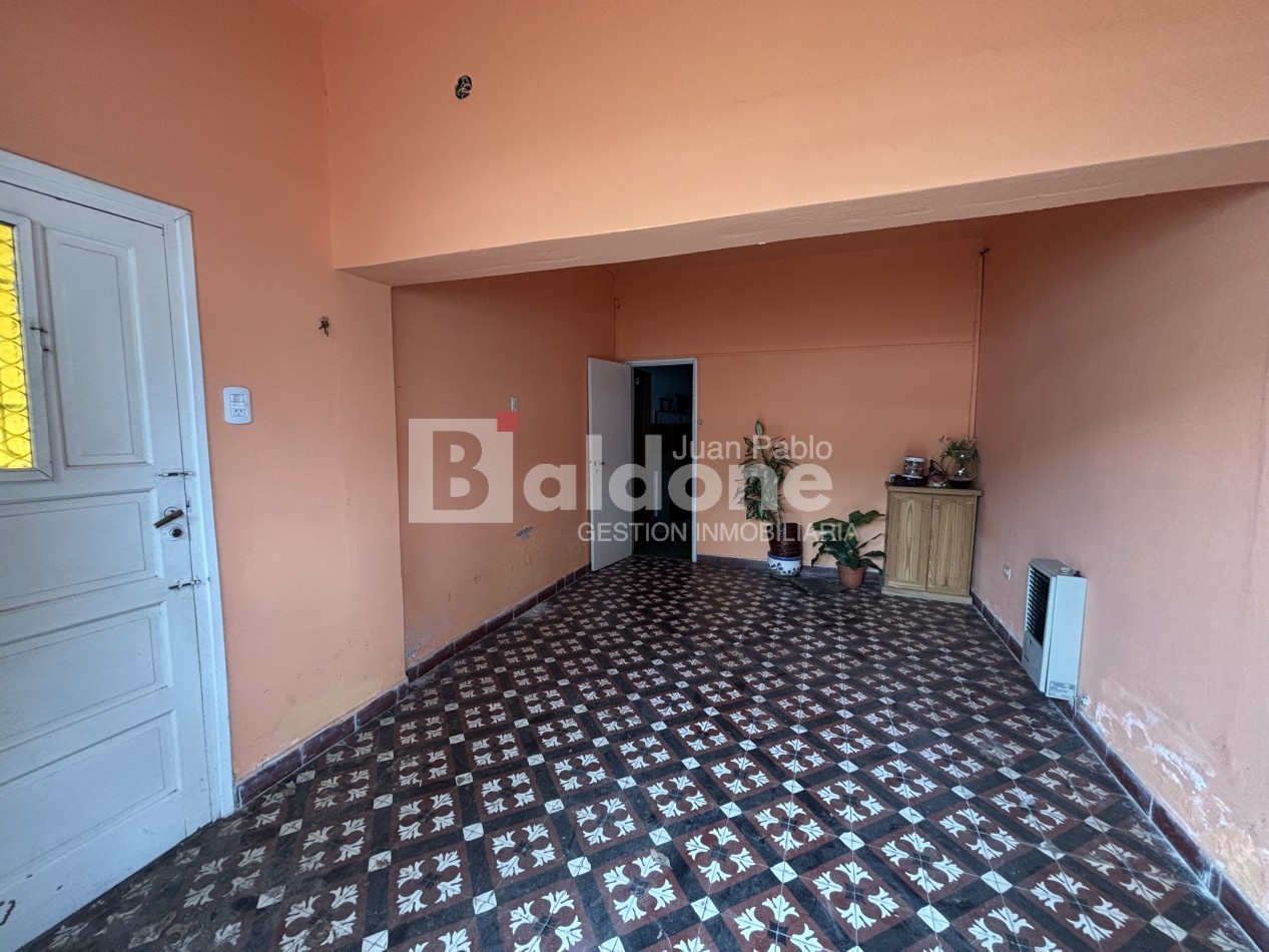 ALQUILER - CASA CALLE 102 E/ 15 Y 17 - GRAL. PICO