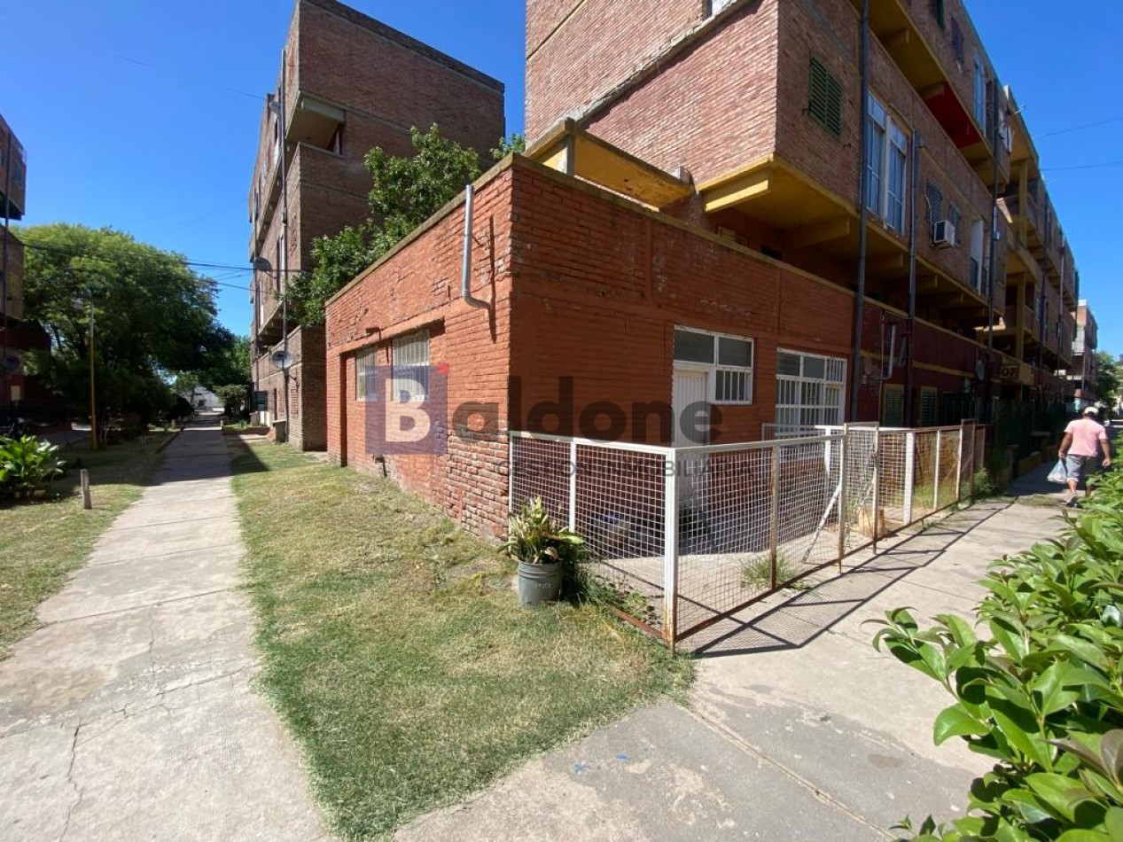 EN VENTA - DOS DEPARTAMENTOS EN BARRIO MALVINAS - GRAL. PICO