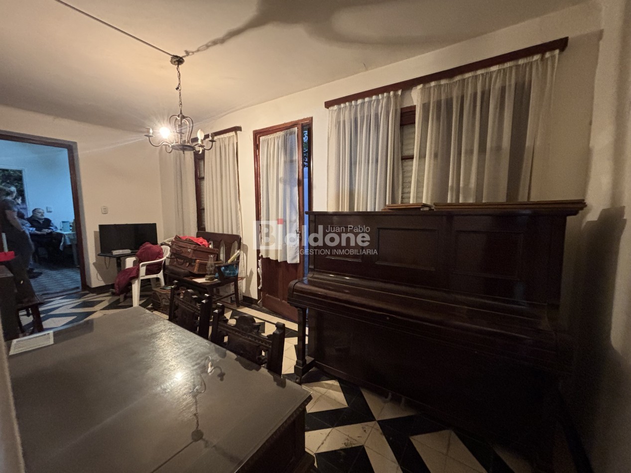 ALQUILER - CASA CALLE 22 E/ 9 Y 11 - GRAL. PICO