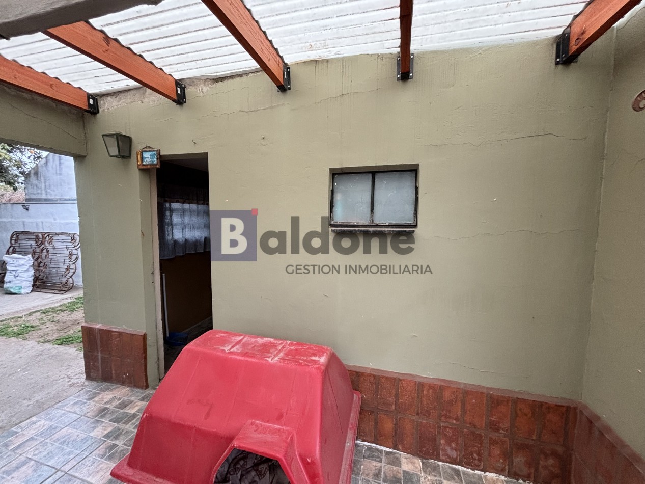 EN VENTA - CASA + DEPARTAMENTO - CALLE 27 - GRAL. PICO