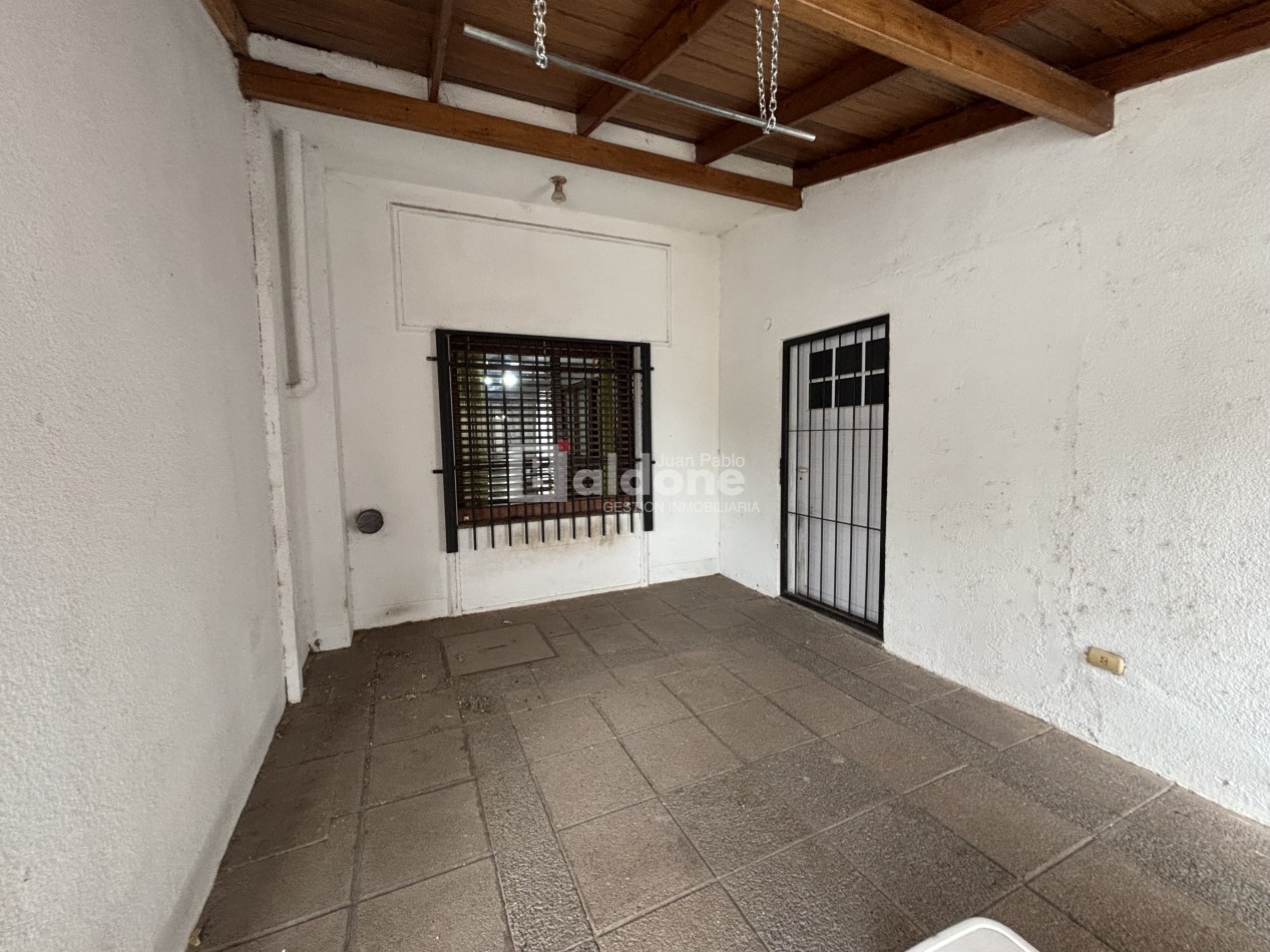 ESPECTACULAR CASA EN VENTA SOBRE CALLE 109 E/ 18 Y AVDA. 