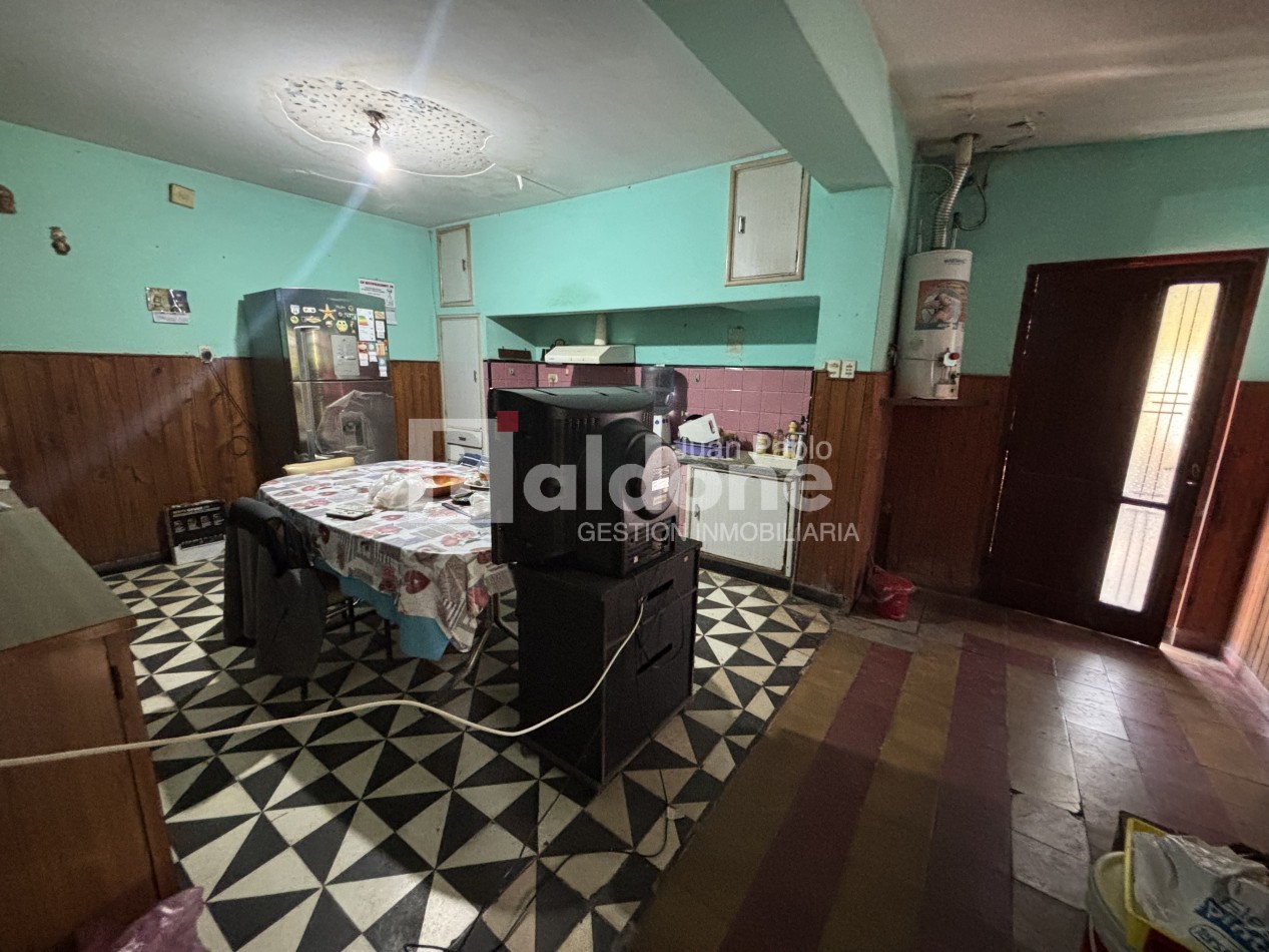 EN VENTA - CASA + TALLER - CALLE 25 ESQ. 2 - GRAL. PICO - LA PAMPA