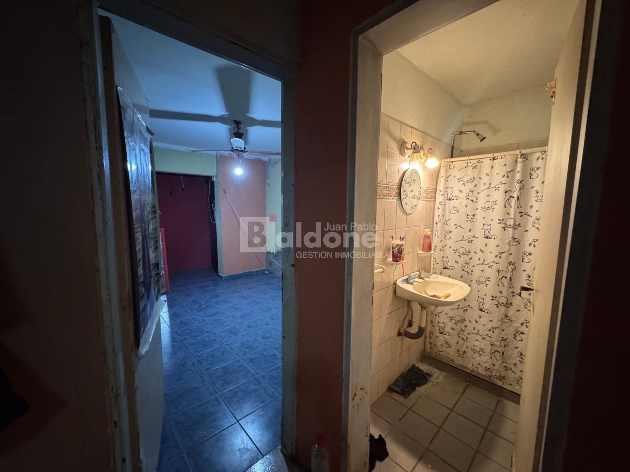 EN VENTA - CASA + LOCAL COMERCIAL - CALLE 2 E/ 101 Y 103 - GRAL. PICO
