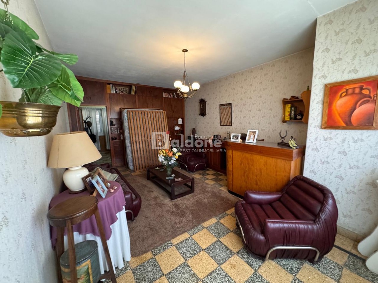 EN VENTA - CASA EN ESQUINA . CALLE 3 ESQ. 12 - GRAL. PICO - LA PAMPA