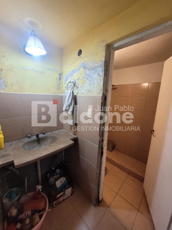 EN VENTA - GALPON + DPTO. -CALLE 101 OESTE E/ 112 Y 114 GRAL. PICO - LA PAMPA