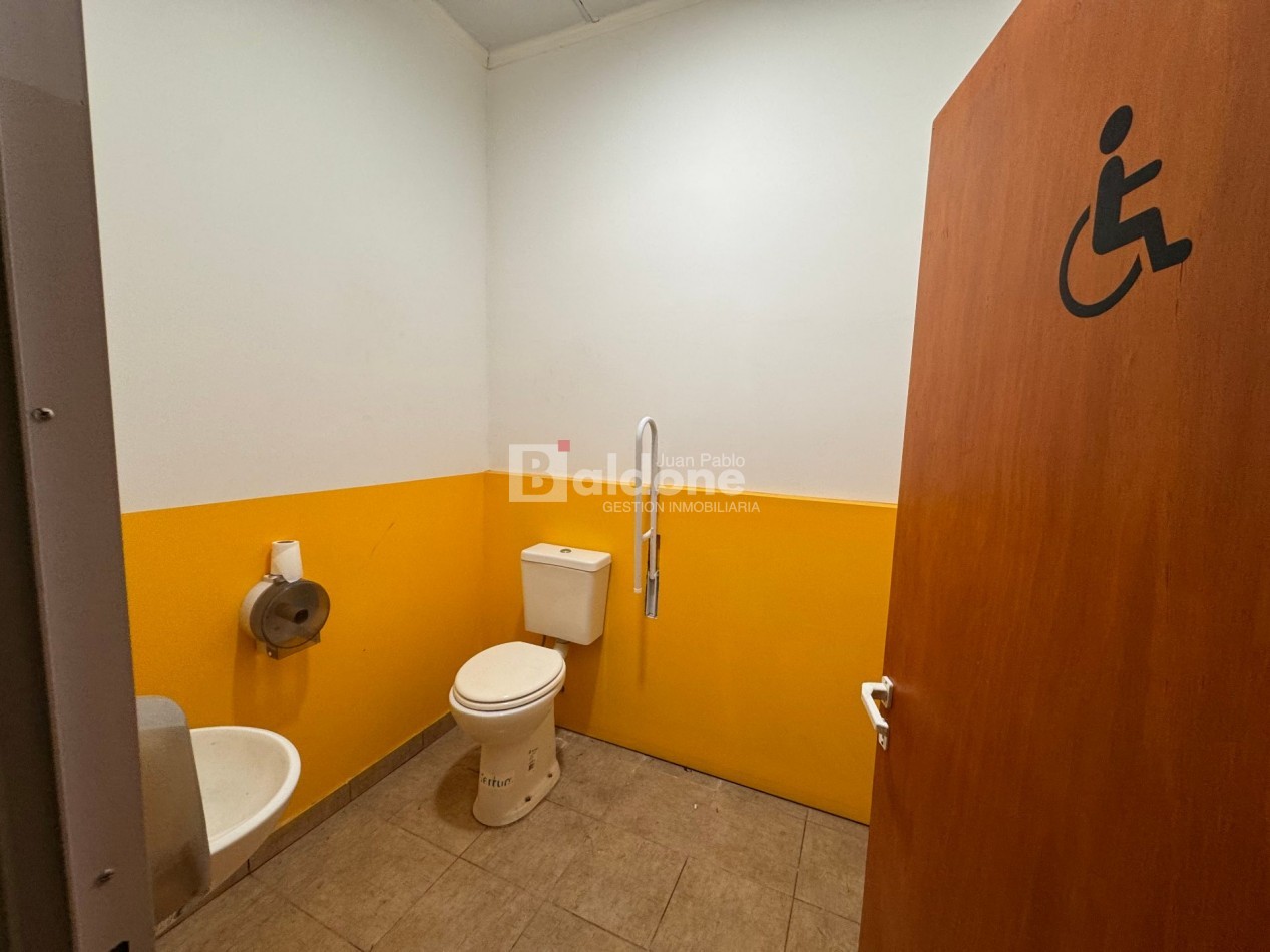 ALQUILER - LOCAL COMERCIAL CENTRICO - CALLE 20 E/ 13 Y 15 - GRAL. PICO - LA PAMPA