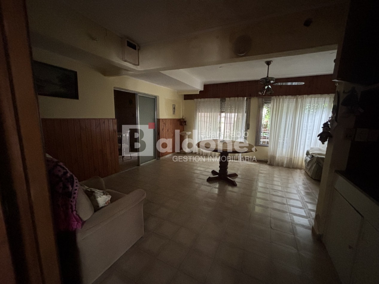 ALQUILER - CASA CALLE 102 E/ 15 Y 17 - GRAL. PICO