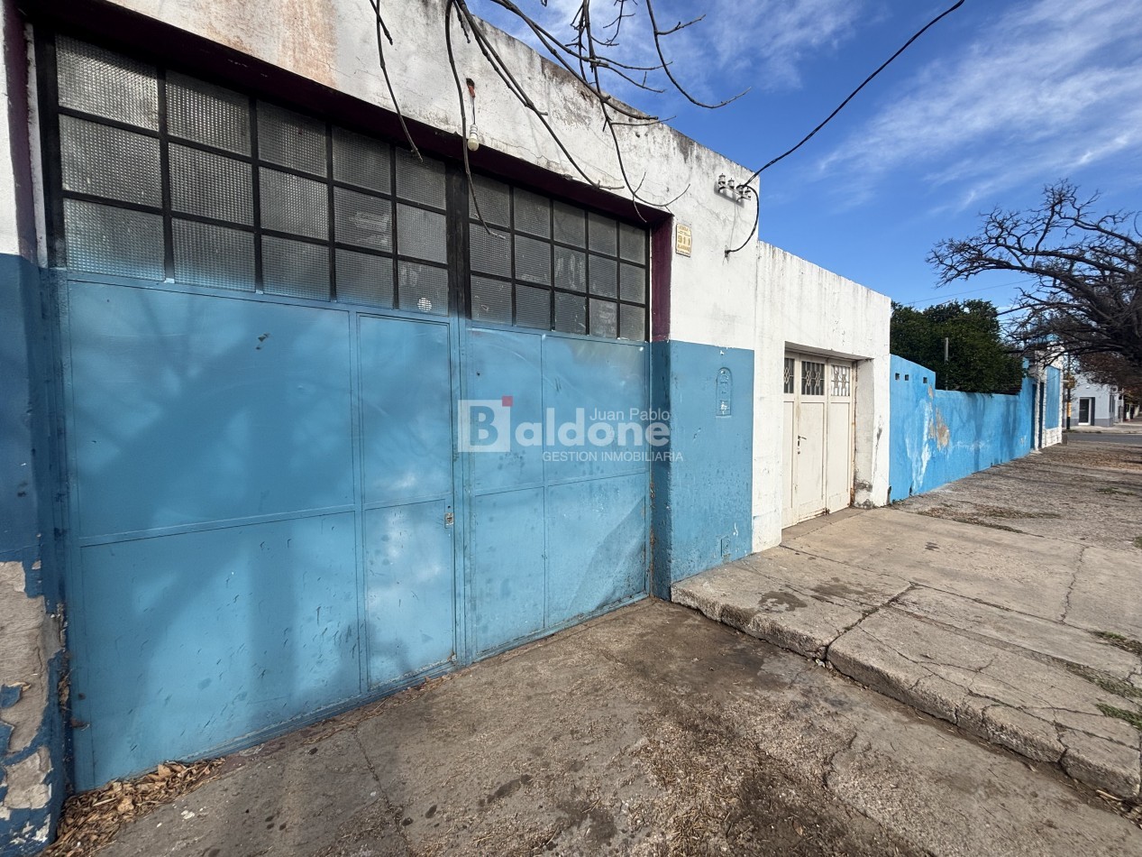 EN VENTA - CASA + TALLER - CALLE 25 ESQ. 2 - GRAL. PICO - LA PAMPA