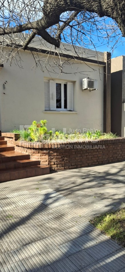 CASA EN VENTA - CALLE 25 E/ AVDA Y 16 - GRAL. PICO - LA PAMPA