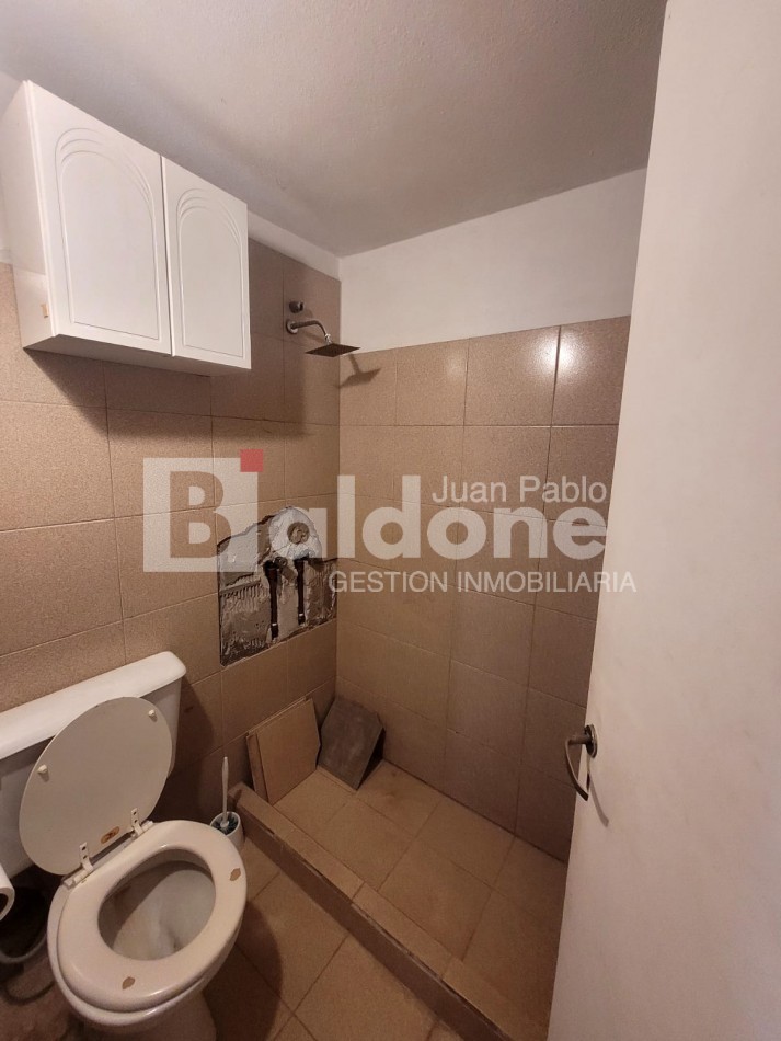 EN VENTA - GALPON + DPTO. -CALLE 101 OESTE E/ 112 Y 114 GRAL. PICO - LA PAMPA