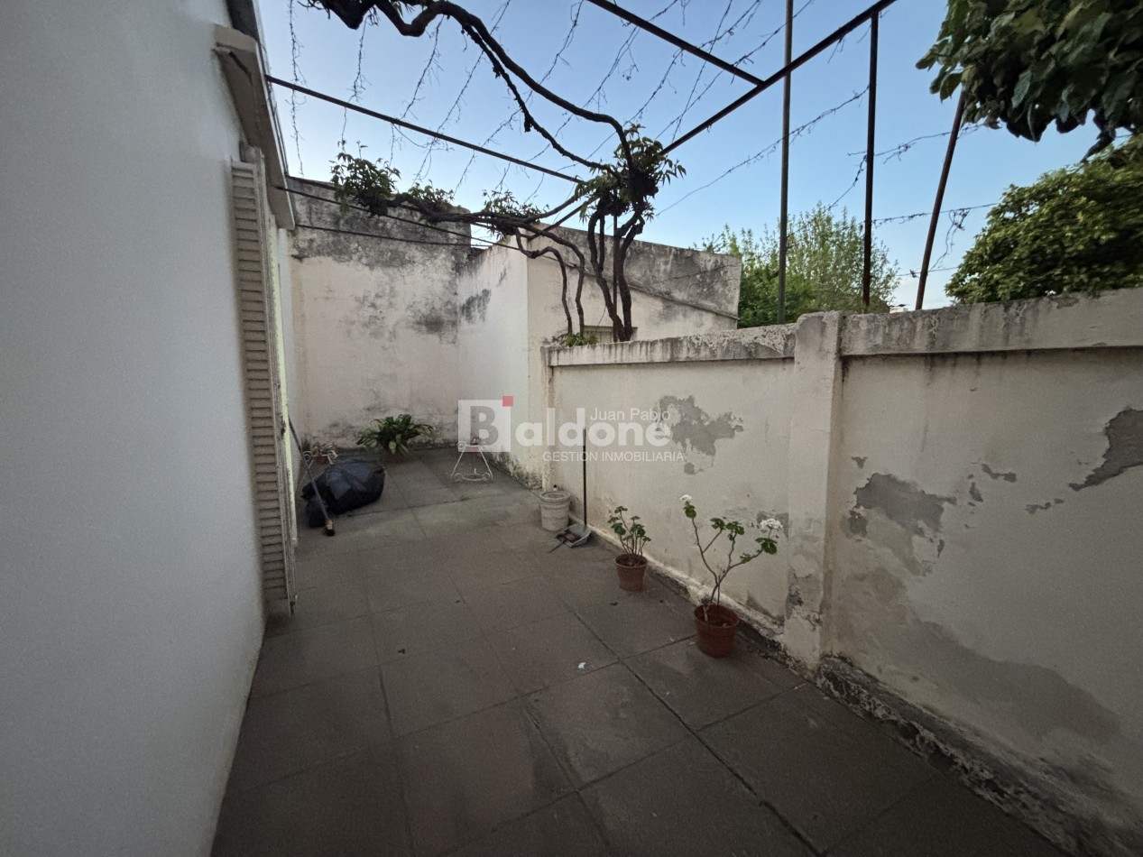 ALQUILER - CASA CALLE 22 E/ 9 Y 11 - GRAL. PICO