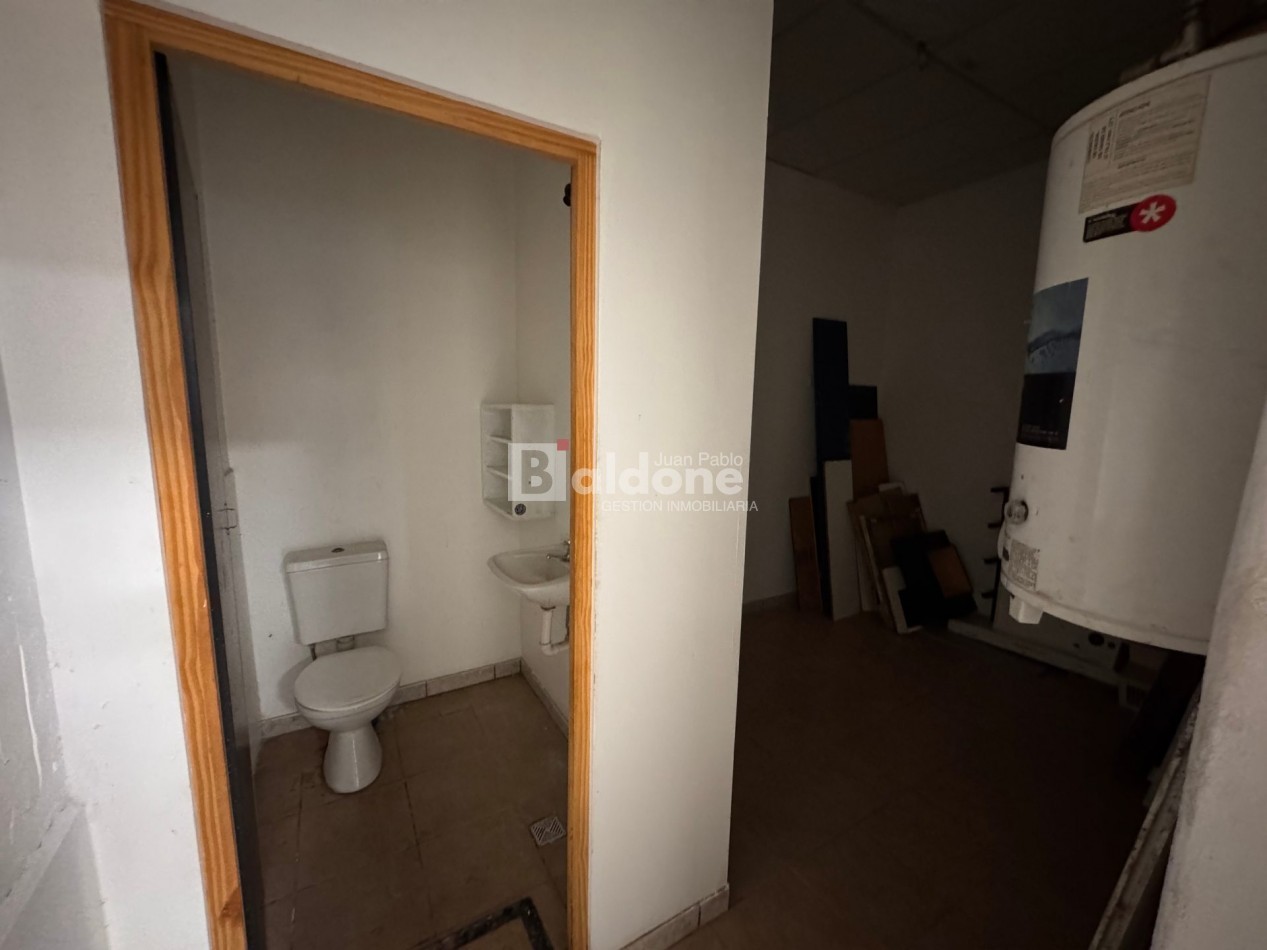 ALQUILER - LOCAL COMERCIAL CENTRICO - CALLE 20 E/ 13 Y 15 - GRAL. PICO - LA PAMPA