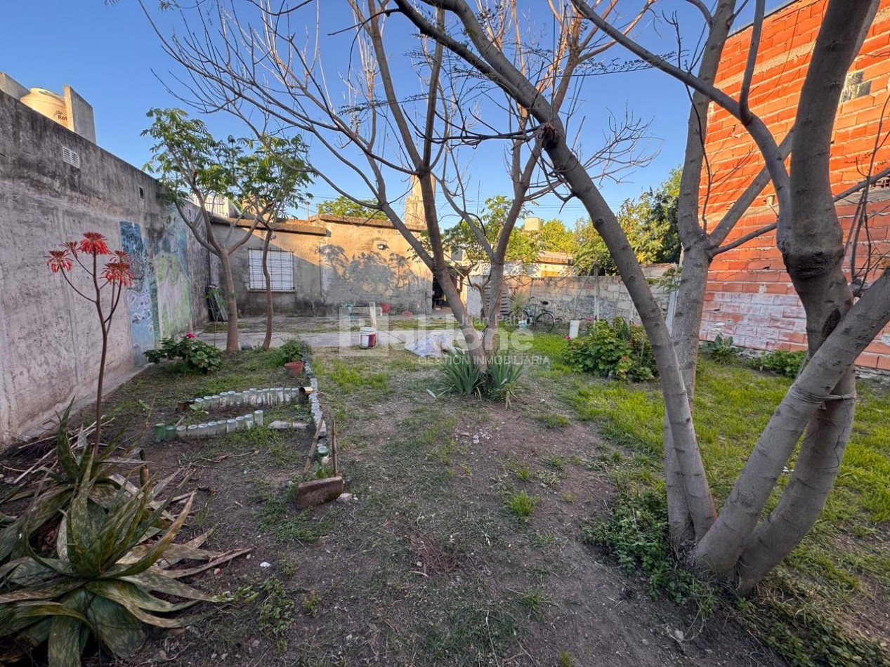 EN VENTA - CASA CALLE 102 E/ 33 Y 35 - GRAL. PICO - LA PAMPA