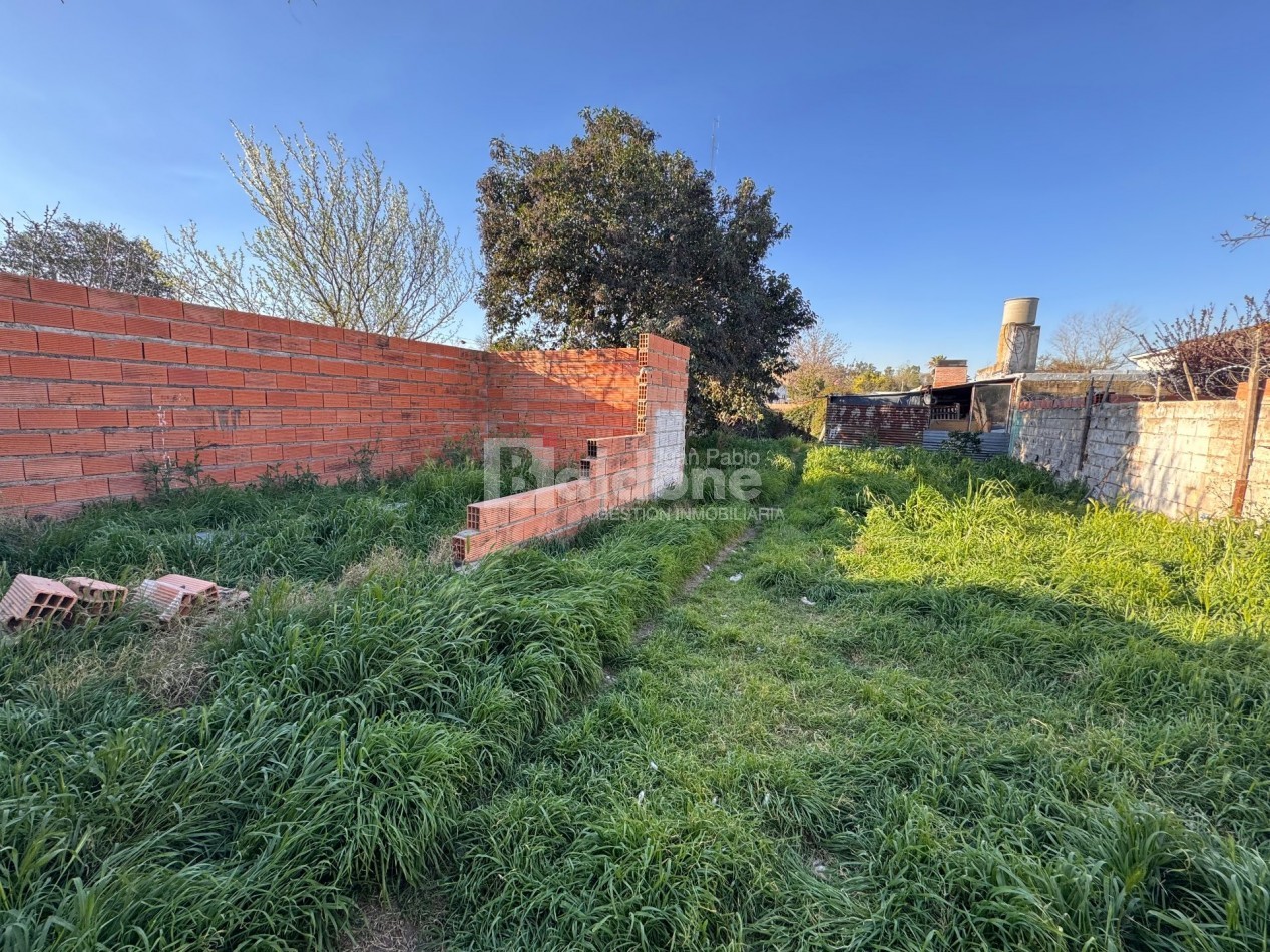 EN VENTA - CASA + LOCAL COMERCIAL - CALLE 2 E/ 101 Y 103 - GRAL. PICO