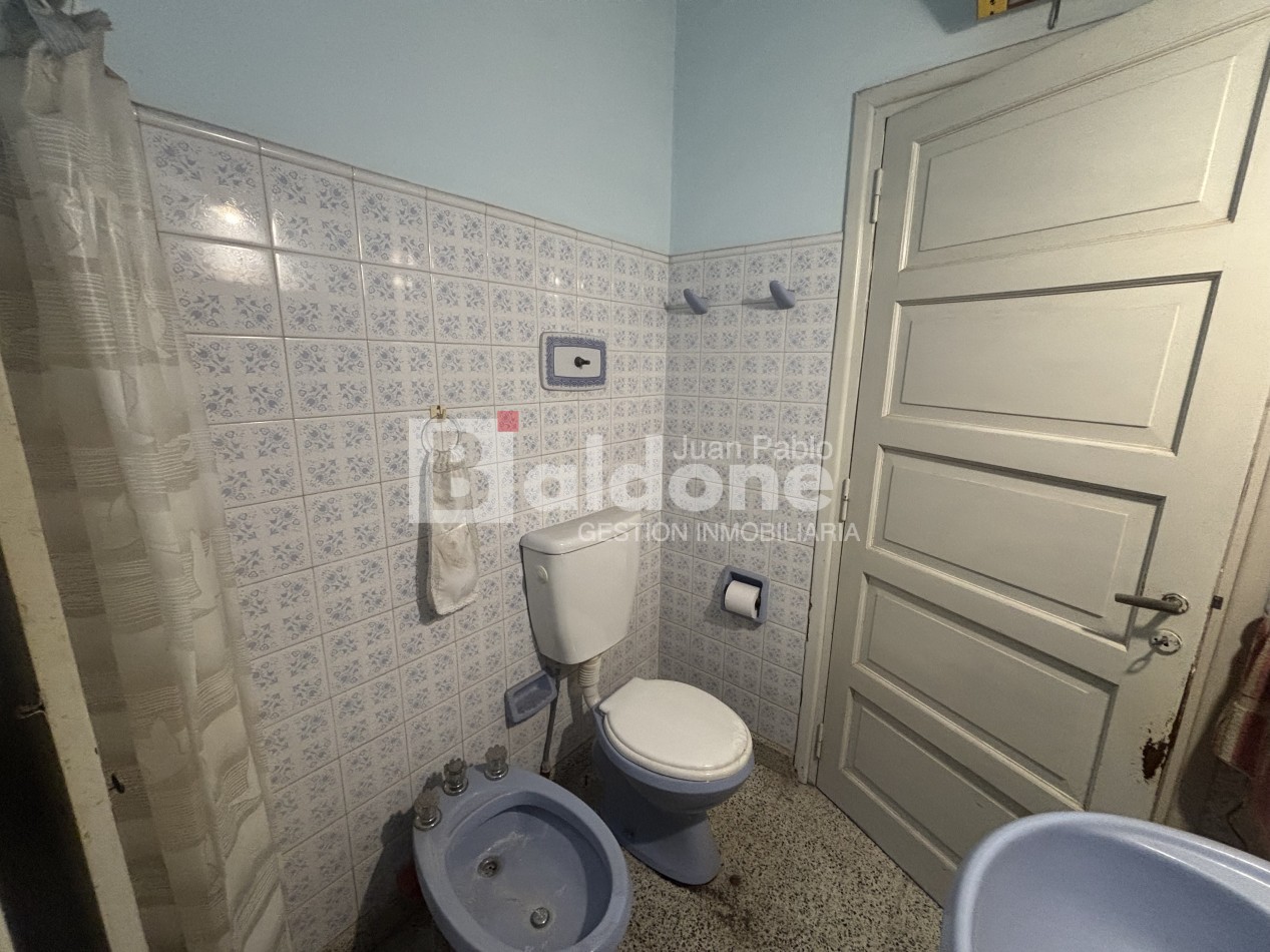 EN VENTA CASA + LOCAL COMERCIAL - CALLE 26 E/ 1 Y 3 - GRAL. PICO - LA PAMPA