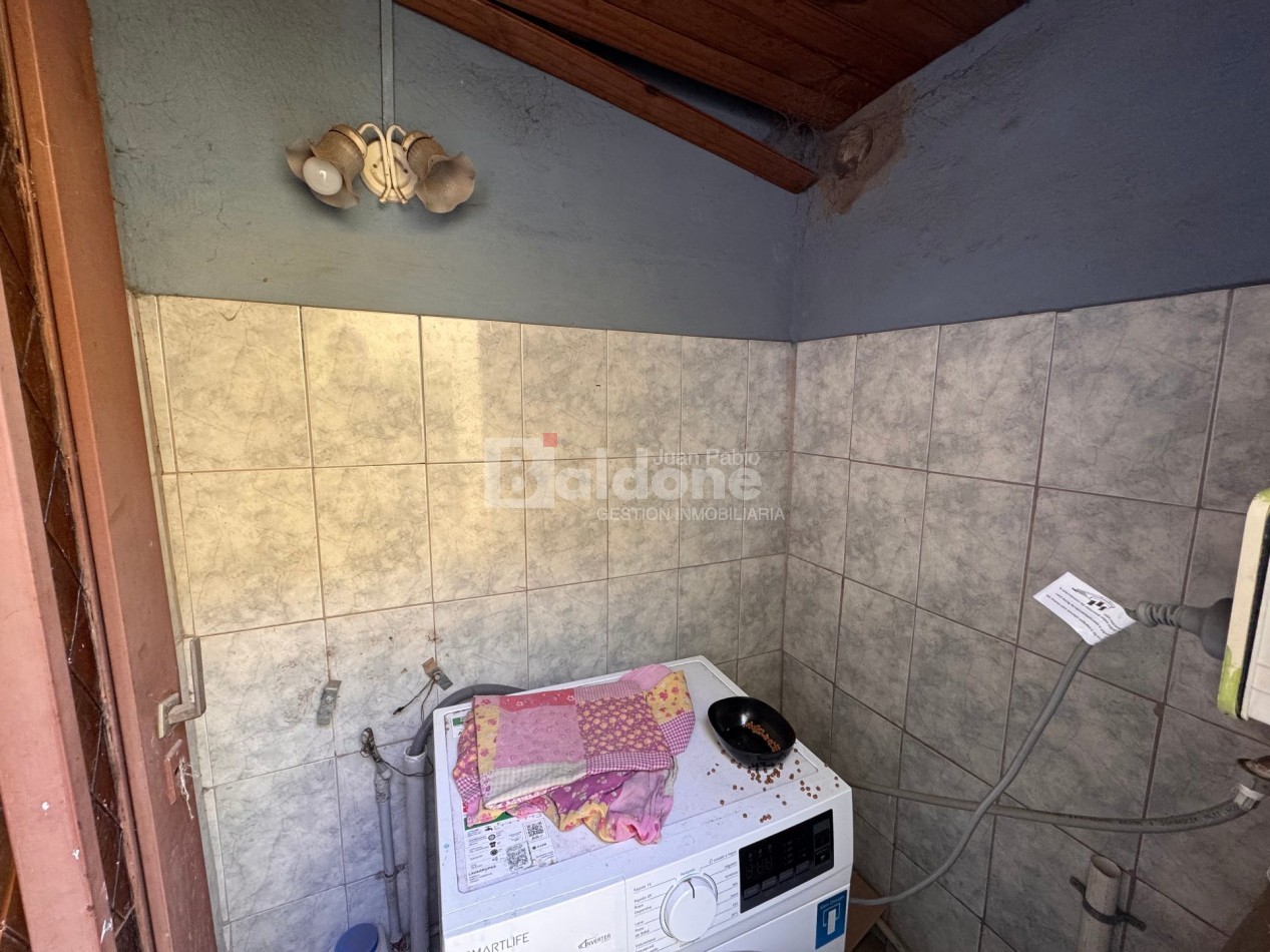EN VENTA - CASA + LOCAL COMERCIAL - CALLE 2 E/ 101 Y 103 - GRAL. PICO
