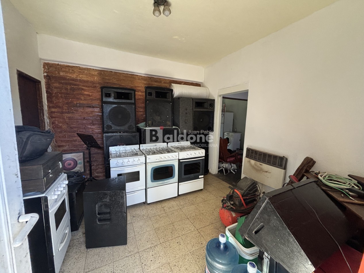 EN VENTA CASA EN CALLE 6 E/ 25 Y 27 - GRAL. PICO 