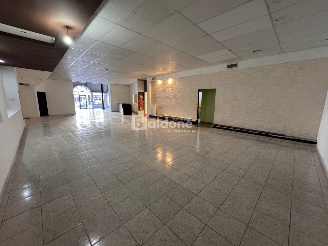 ALQUILER - LOCAL COMERCIAL CENTRICO - CALLE 20 E/ 13 Y 15 - GRAL. PICO - LA PAMPA