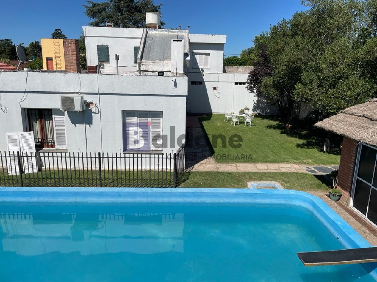 EN VENTA - Exclusiva y amplia casa en General Pico 