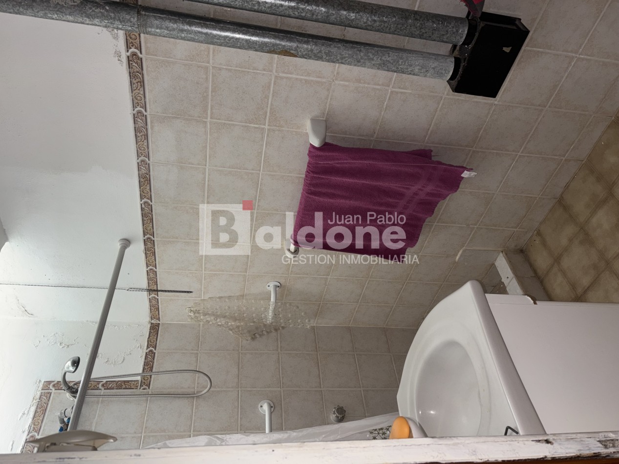 ALQUILER - CASA CALLE 102 E/ 15 Y 17 - GRAL. PICO