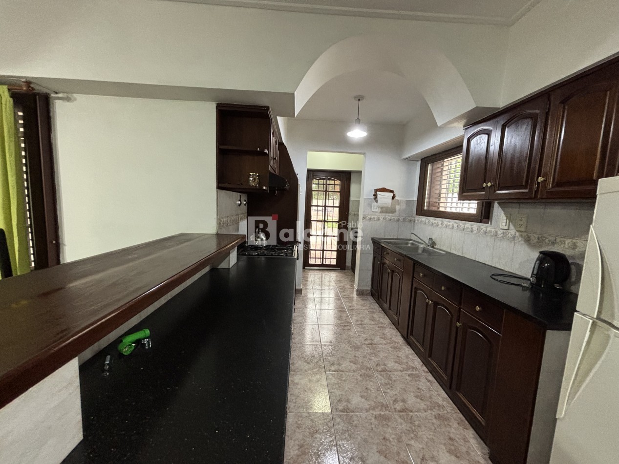 ESPECTACULAR CASA EN VENTA SOBRE CALLE 109 E/ 18 Y AVDA. 