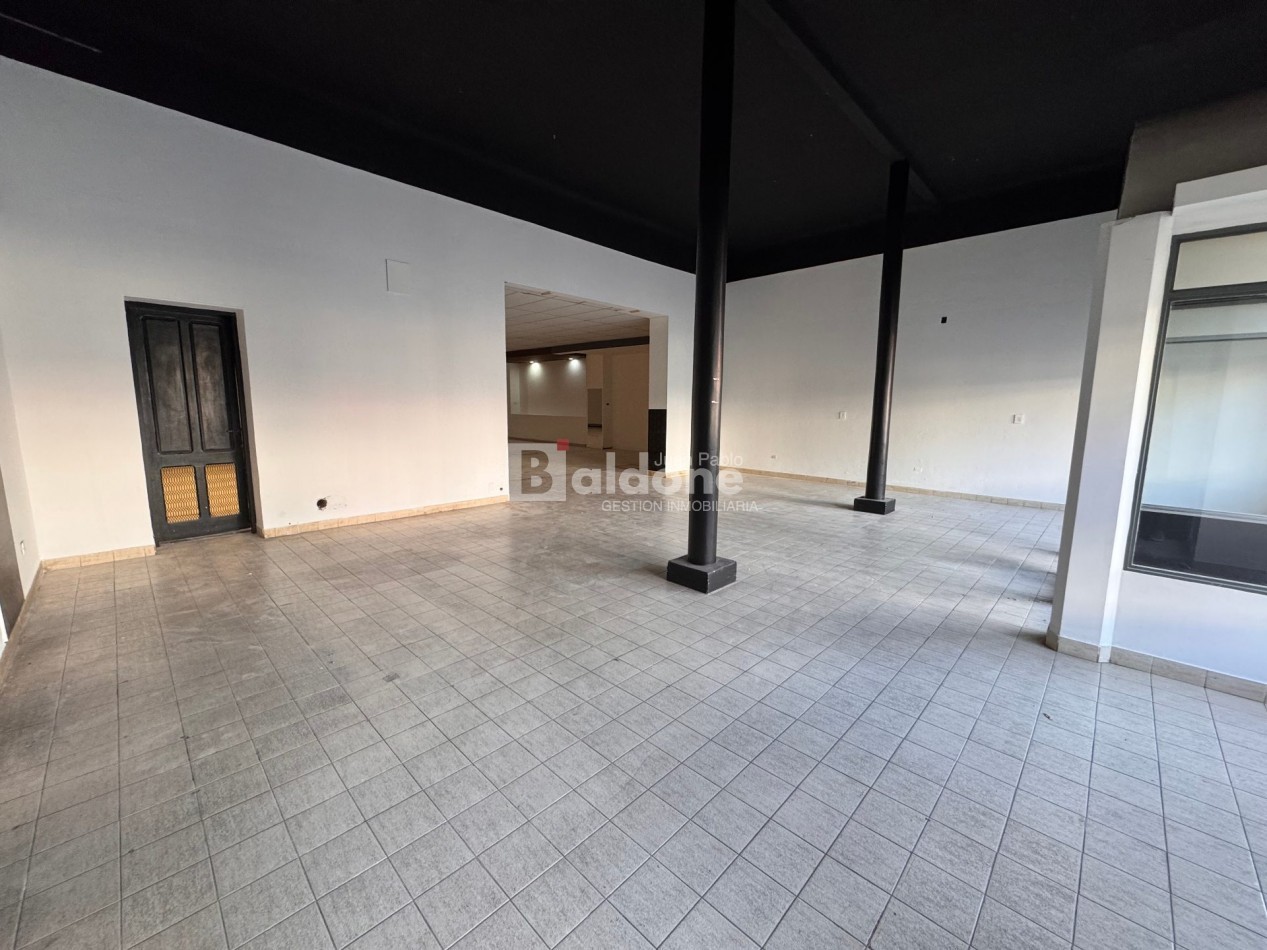 ALQUILER - LOCAL COMERCIAL CENTRICO - CALLE 20 E/ 13 Y 15 - GRAL. PICO - LA PAMPA