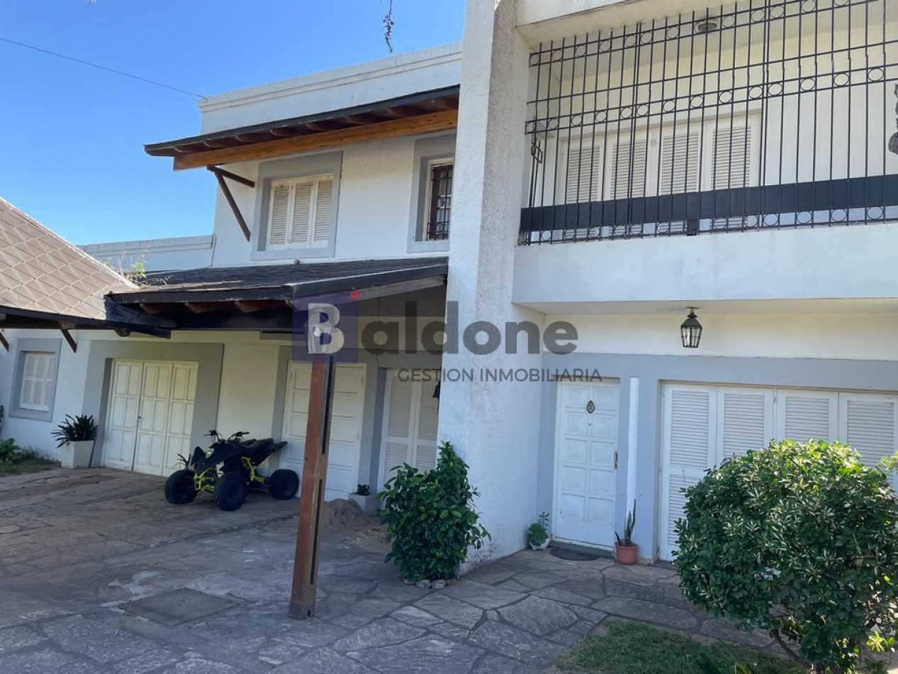 EN VENTA - Exclusiva y amplia casa en General Pico 