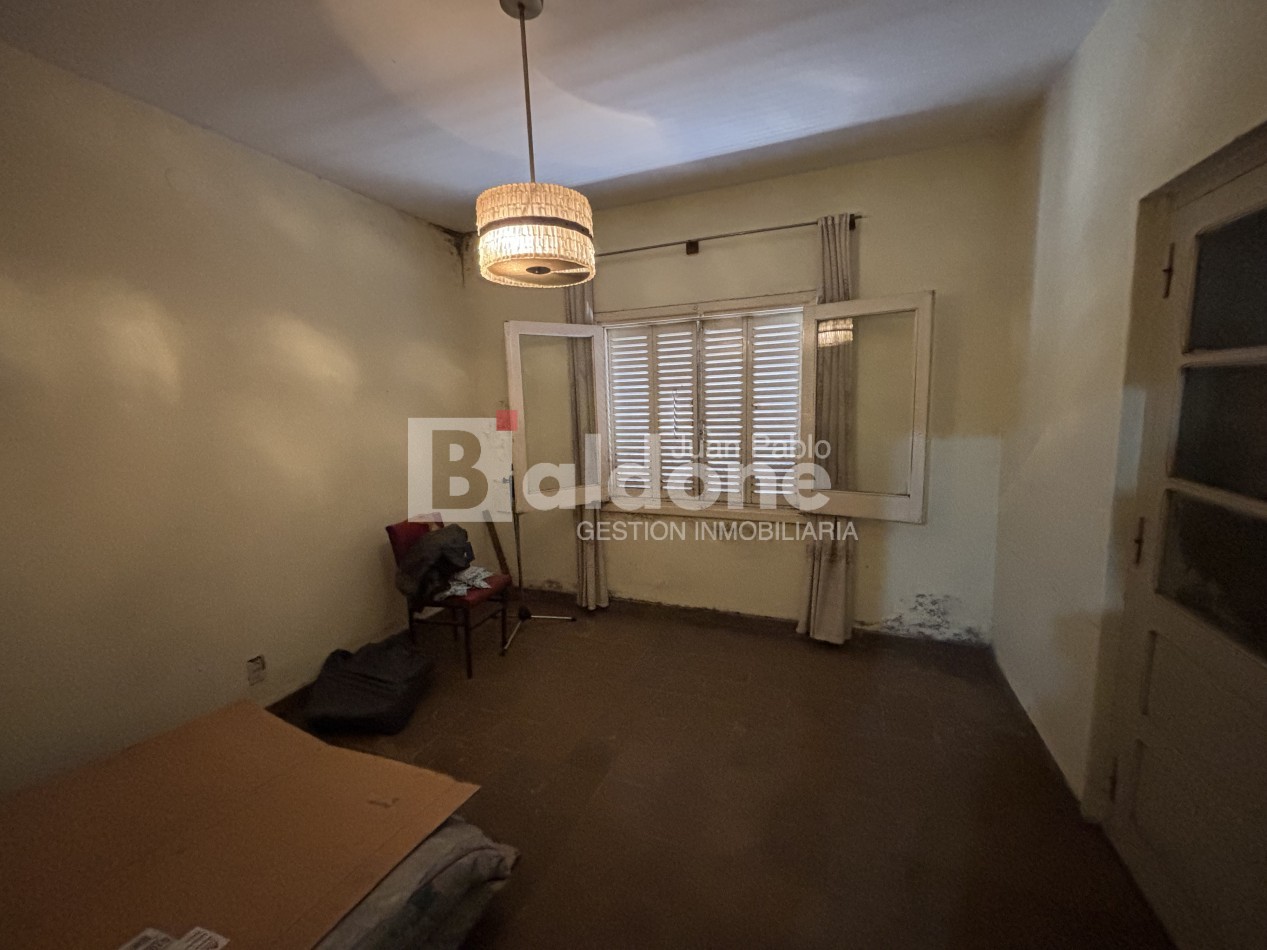 EN VENTA - CASA + TALLER - CALLE 25 ESQ. 2 - GRAL. PICO - LA PAMPA