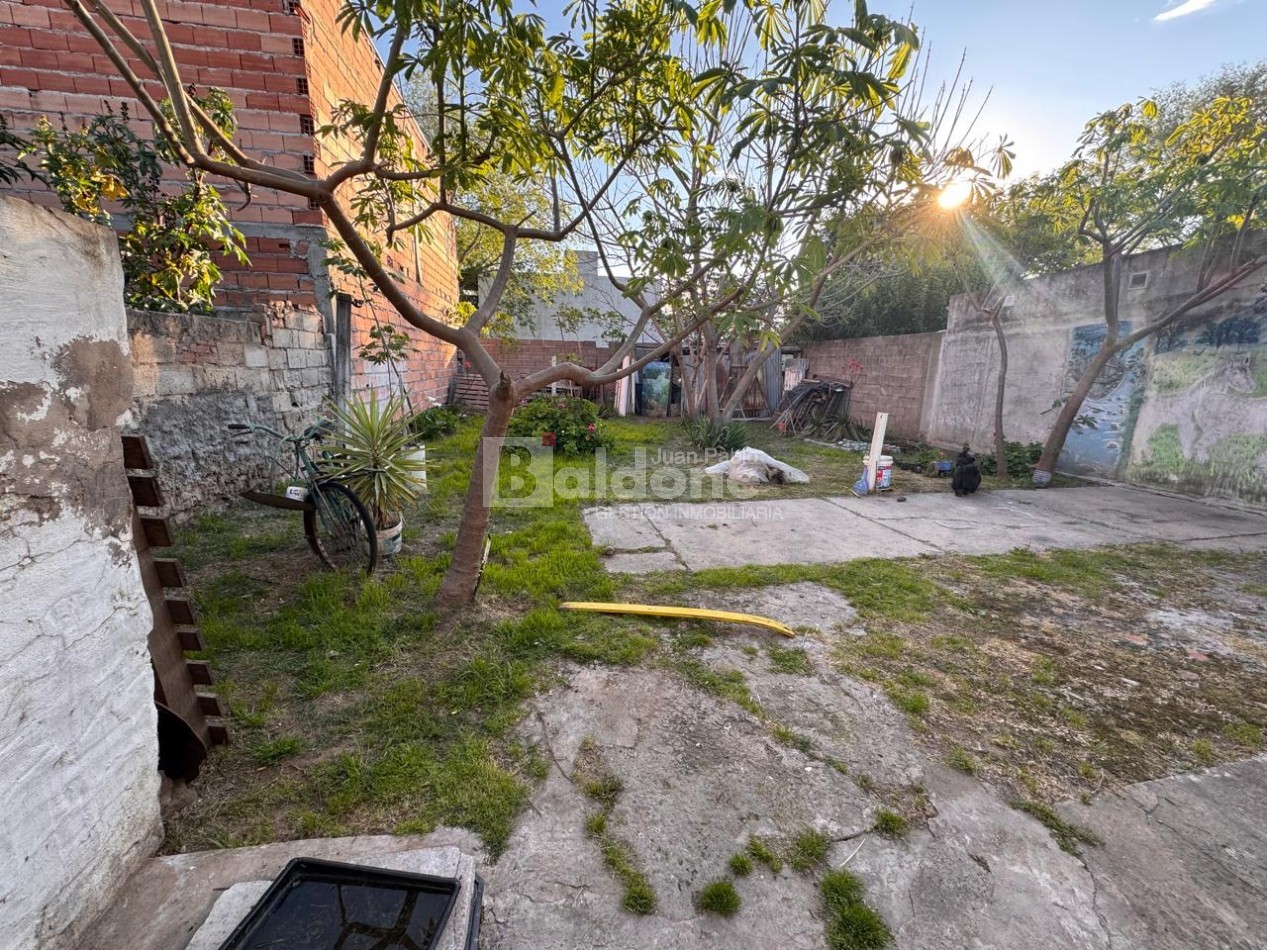 EN VENTA - CASA CALLE 102 E/ 33 Y 35 - GRAL. PICO - LA PAMPA