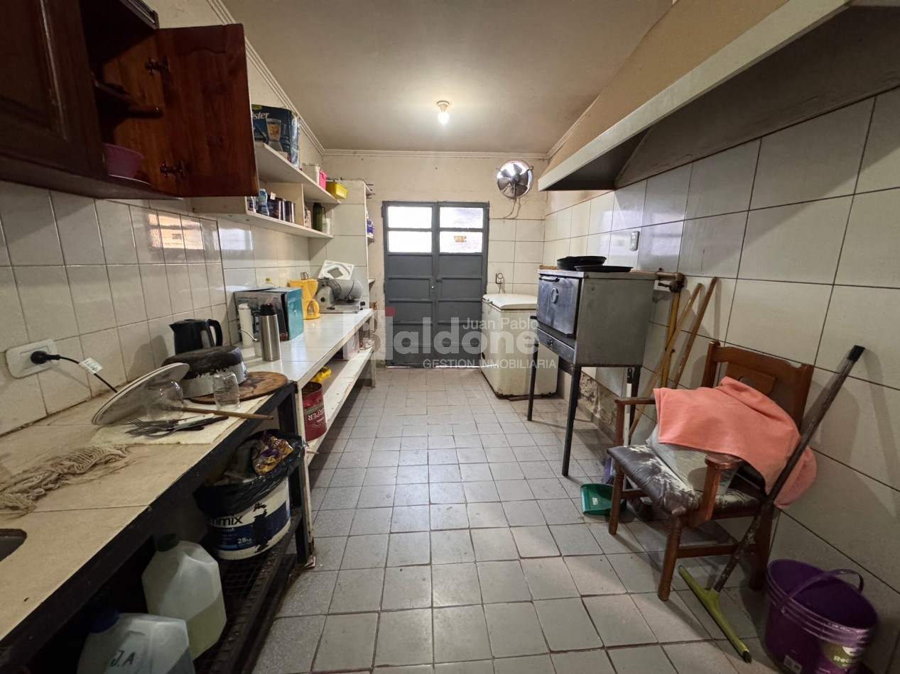 EN VENTA - CASA + LOCAL COMERCIAL - CALLE 2 E/ 101 Y 103 - GRAL. PICO