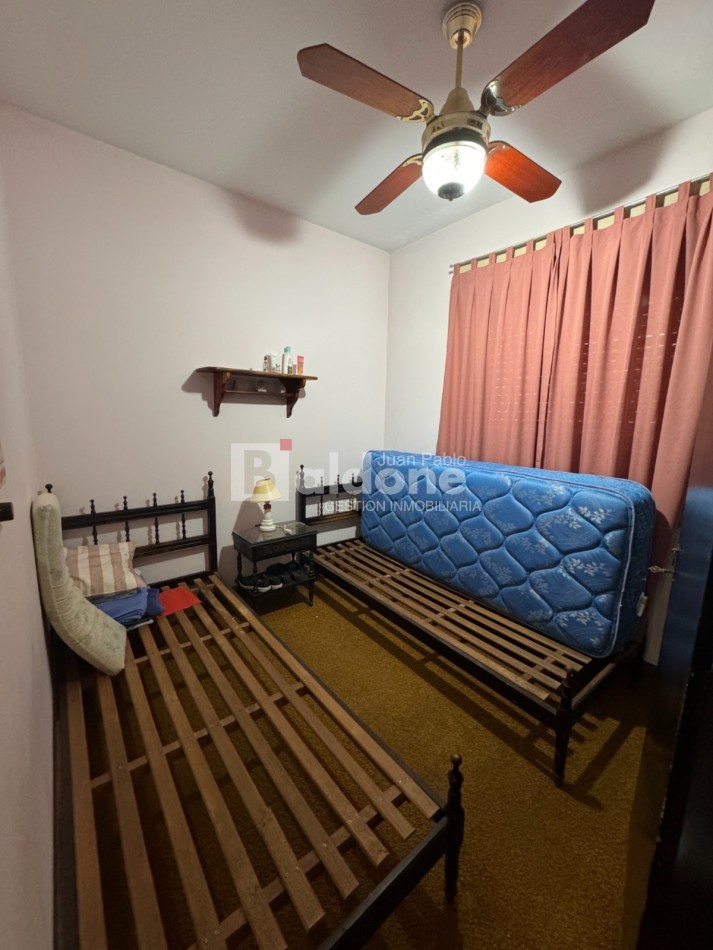 EN VENTA - AMPLIA CASA - CALLE 3 ENTRE 26 Y 28 -GRAL. PICO - LA PAMPA