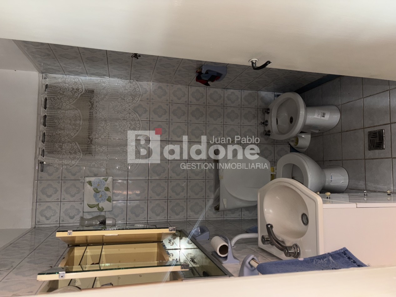 ALQUILER - CASA CALLE 102 E/ 15 Y 17 - GRAL. PICO