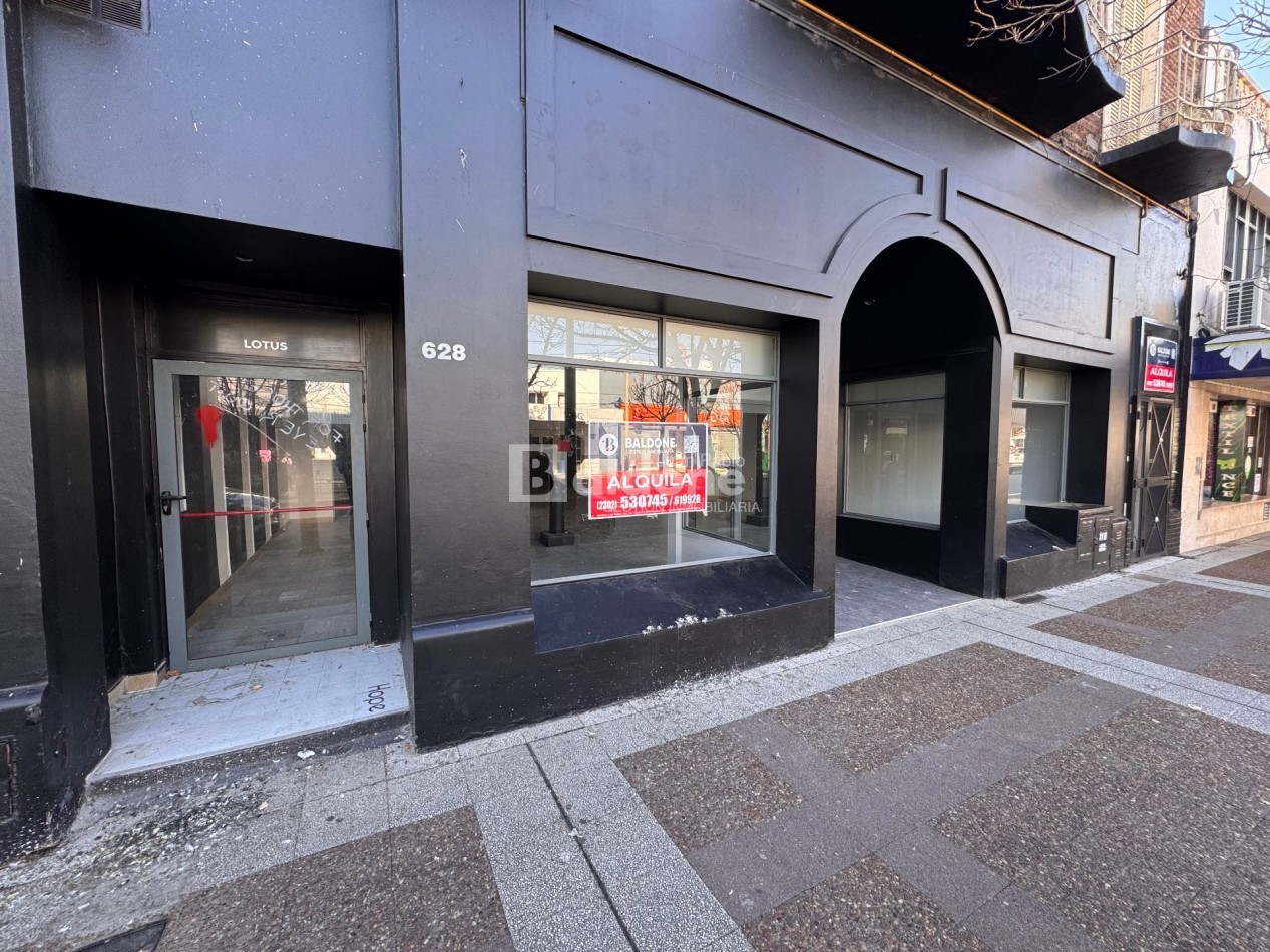 ALQUILER - LOCAL COMERCIAL CENTRICO - CALLE 20 E/ 13 Y 15 - GRAL. PICO - LA PAMPA