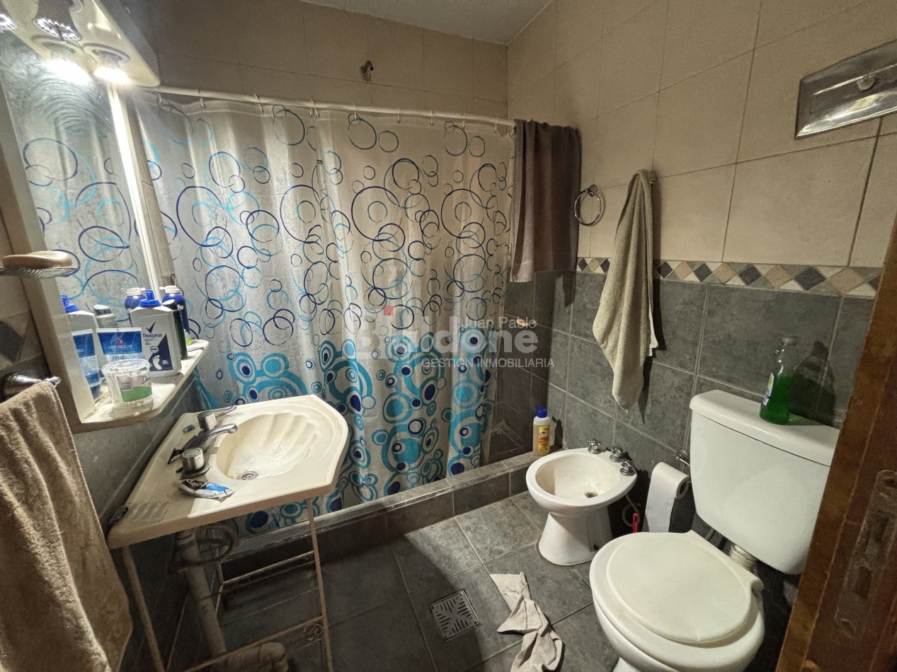 EN VENTA CASA EN CALLE 6 E/ 25 Y 27 - GRAL. PICO 