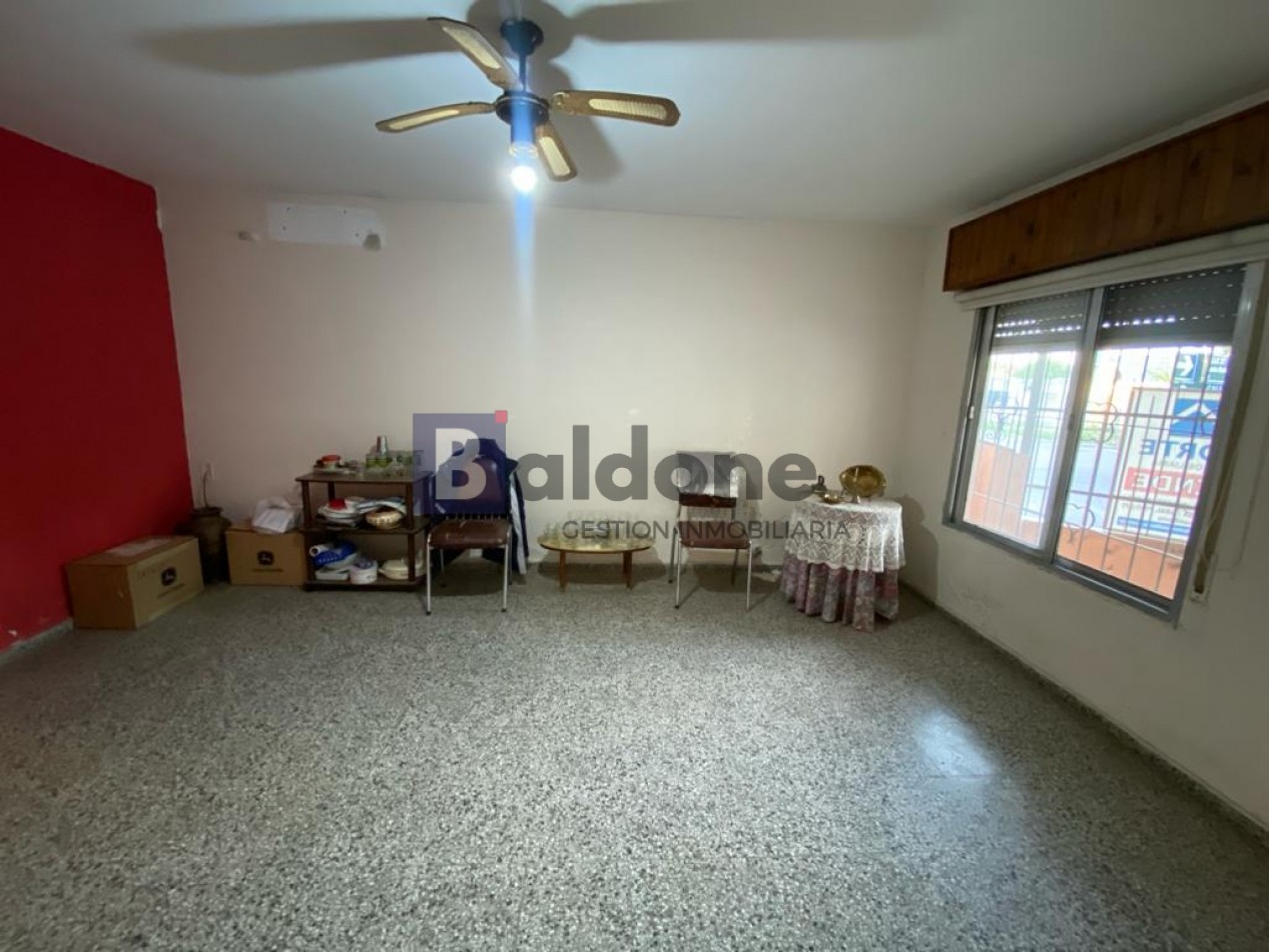 EN VENTA - CASA EN ESQUINA - CALLE 27 Y 8 - GENERAL PICO