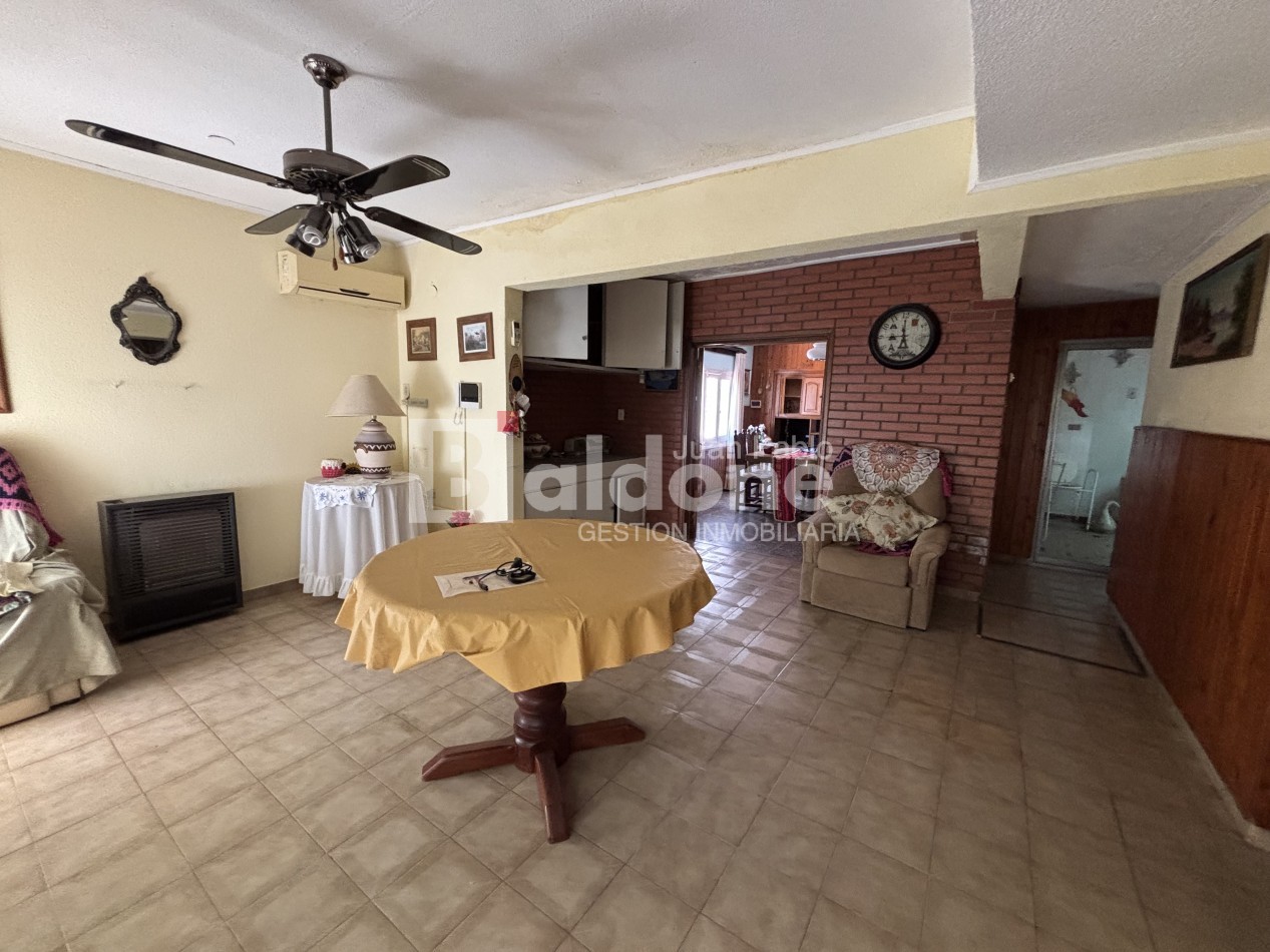 ALQUILER - CASA CALLE 102 E/ 15 Y 17 - GRAL. PICO