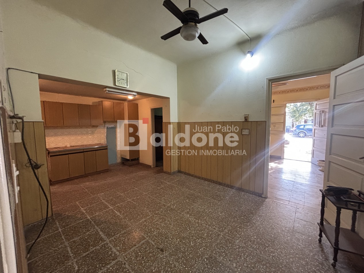 EN VENTA CASA + LOCAL COMERCIAL - CALLE 26 E/ 1 Y 3 - GRAL. PICO - LA PAMPA