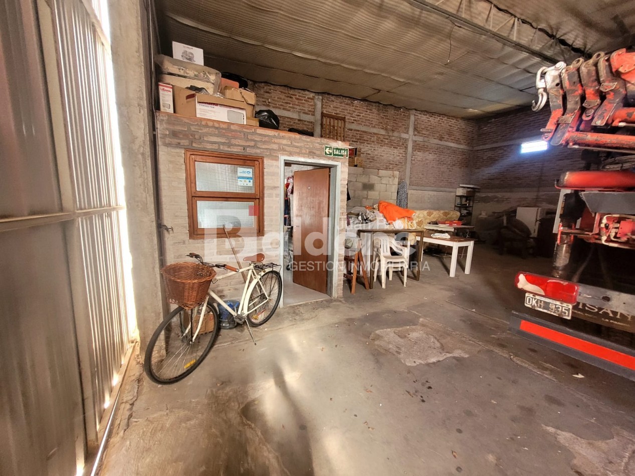 EN VENTA - GALPON + DPTO. -CALLE 101 OESTE E/ 112 Y 114 GRAL. PICO - LA PAMPA