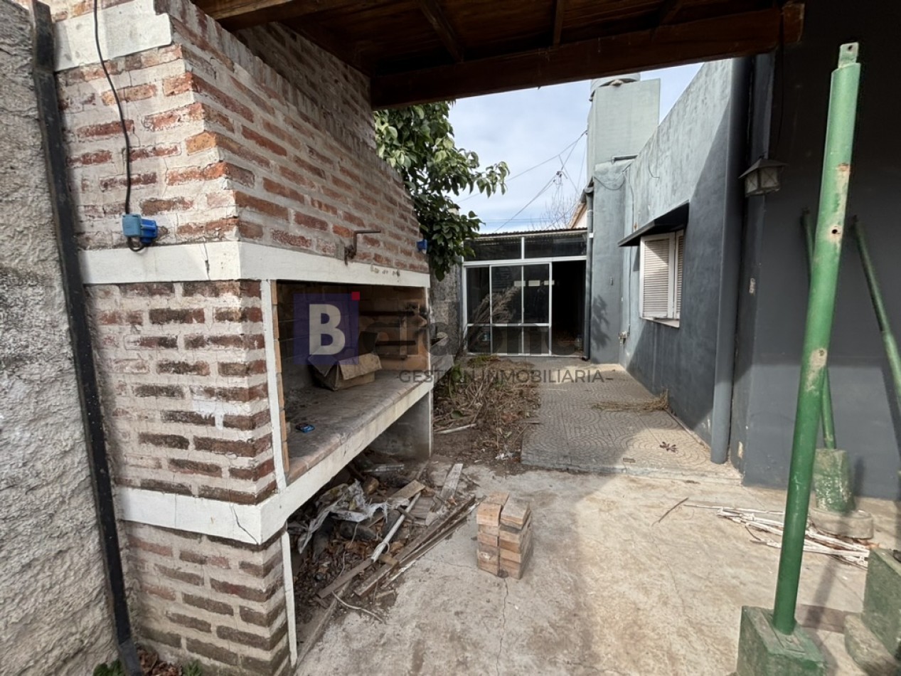 EN VENTA - CASA MUY AMPLIA Y LUMINOSA - CALLE 13 - GENERAL PICO - LA PAMPA