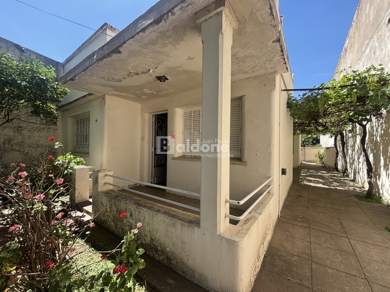 ALQUILER - CASA CALLE 22 E/ 9 Y 11 - GRAL. PICO