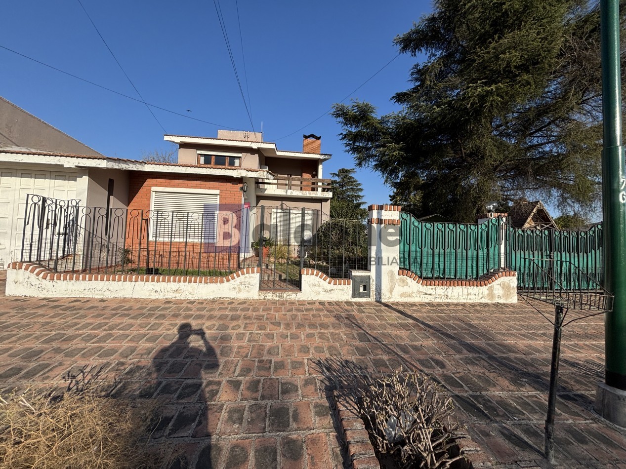 EN VENTA EXCELENTE PROPIEDAD SOBRE CALLE 11 E/ 106 Y 108 - GRAL. PICO - LA PAMPA